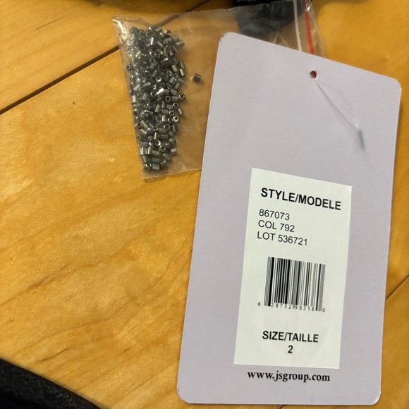 JS Collections V-NECK BEADED EMBROIDERED GOWN Size 2 New With Tag Navy Blue - Picture 5 of 8